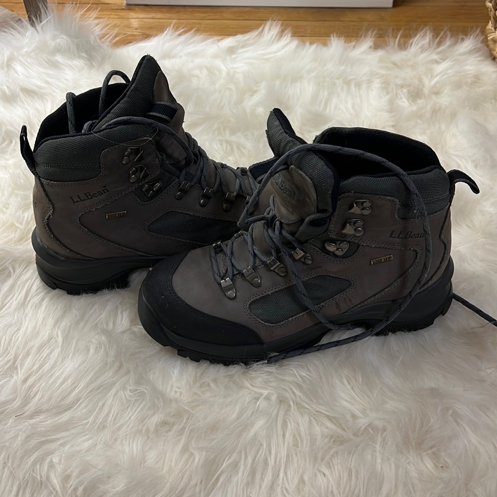 Size 9.5 LL bean hiking boots in gray